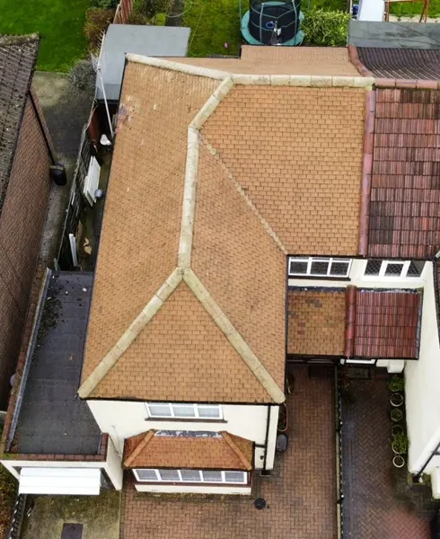 Roof cleaning job 02 after (Bristol)