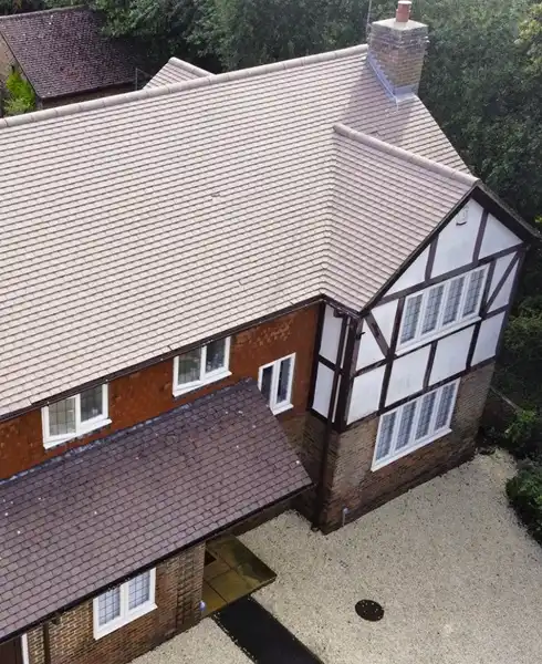 Roof cleaning job 03 after (Bristol)