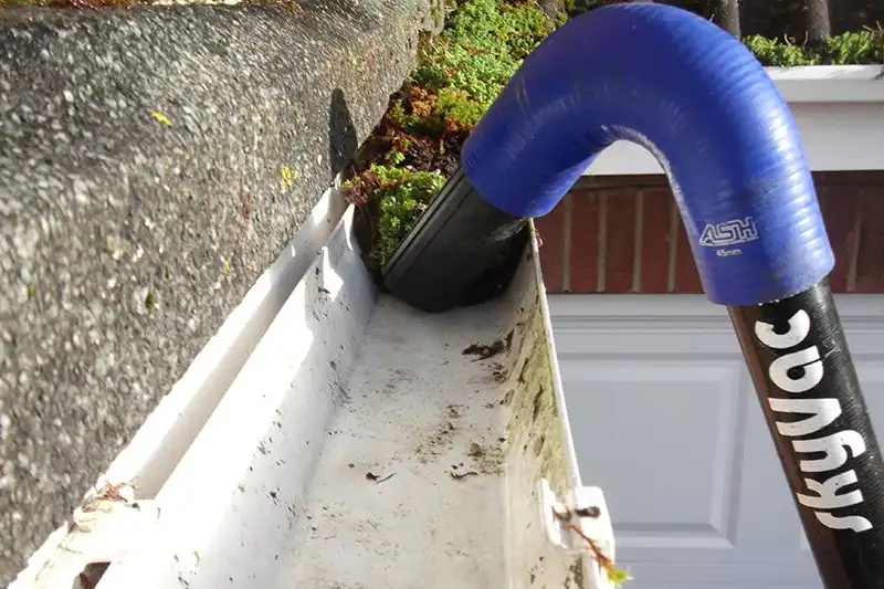 gutter-cleaning