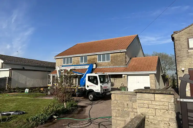 roof-cleaning